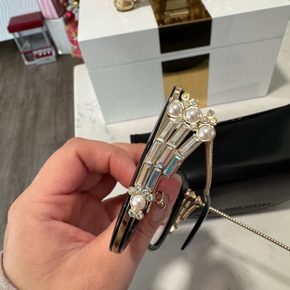 ONE DAY SALE✨

MARC JACOBS cat eye acetate sunglasses ✨ - Picture 8 of 16